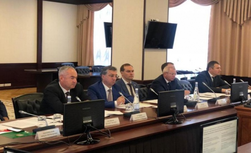 Артём Здунов принял участие в обсуждении комплексного информационного сопровождения реализации национальных проектов в СКФО