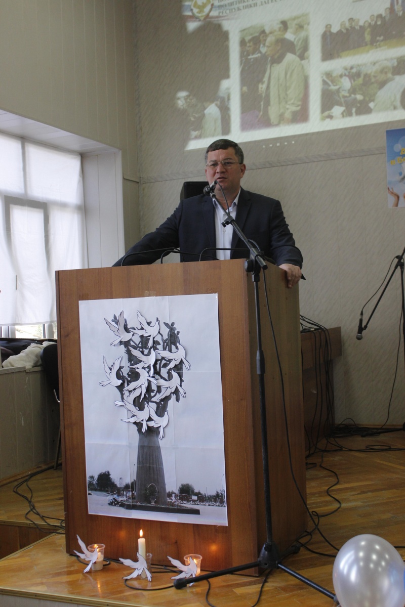В Карабудахкентском районе прошло мероприятие, приуроченное 20-летию разгрома международных террористов, вторгшихся в 1999 году в Дагестан.