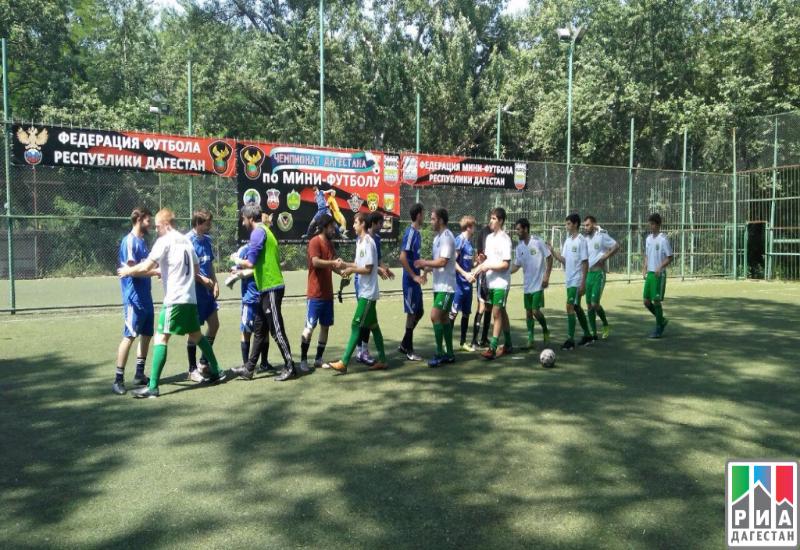 Команды «Цекоб» и «Лакия» лидируют в чемпионате Дагестана по мини-футболу