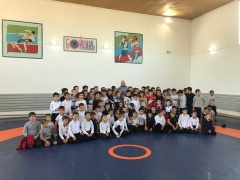 Муслим Салихов встретился со школьниками Уллубийаульской школы.