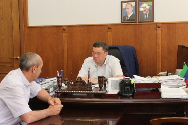 Махмуд Амиралиев провел ежемесячный прием граждан по личным вопросам