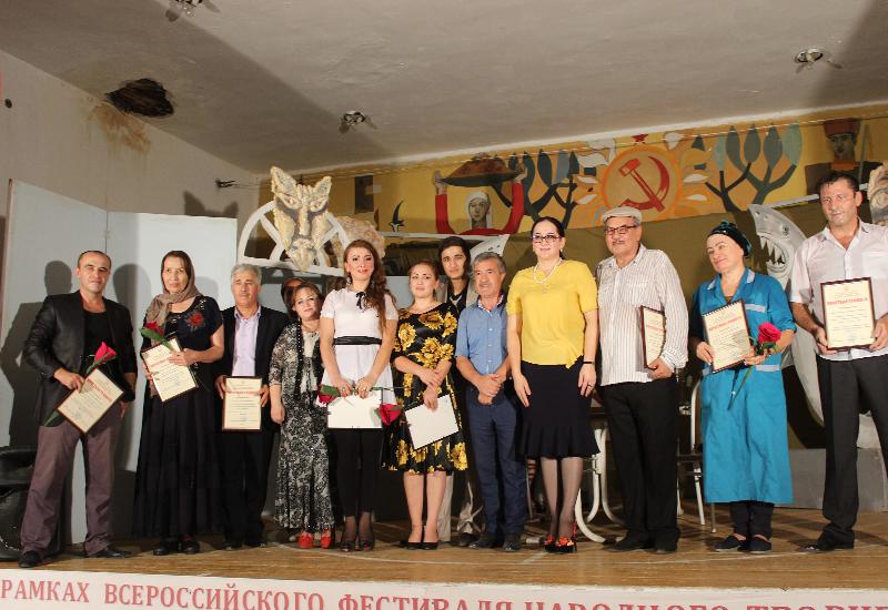 Кумыкский музыкально-драматический театр завершил тур гастролей в Карабудахкентском районе