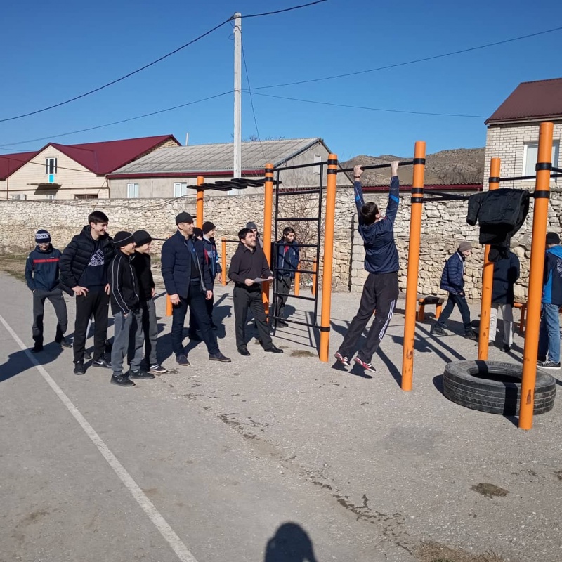 Школьники Карабудахкентского района сдали нормы ГТО.
