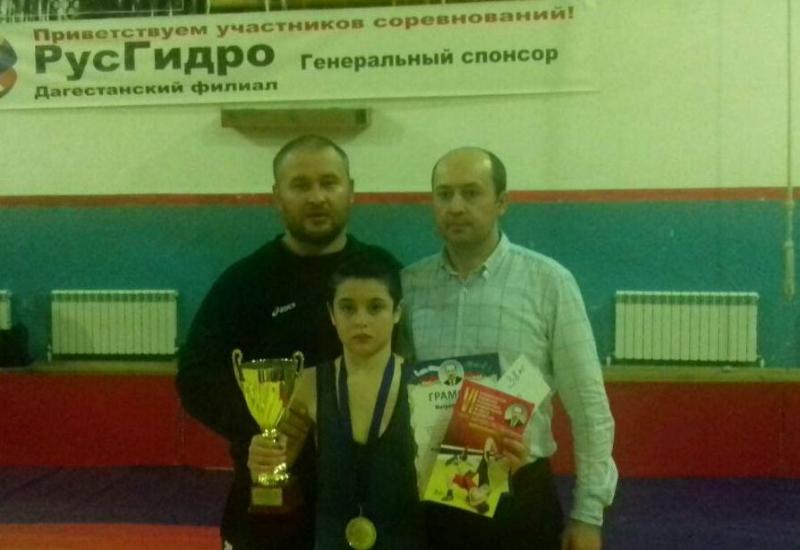 Алимурад Баганов стал призером на республиканском турнире по вольной борьбе
