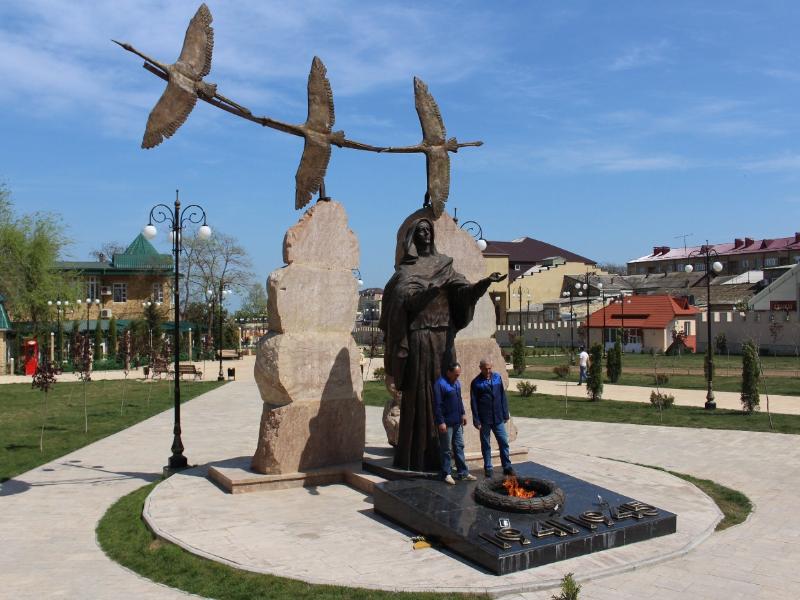  Газовики Дагестана завершили подготовку мемориалов Вечный огонь ко Дню Победы