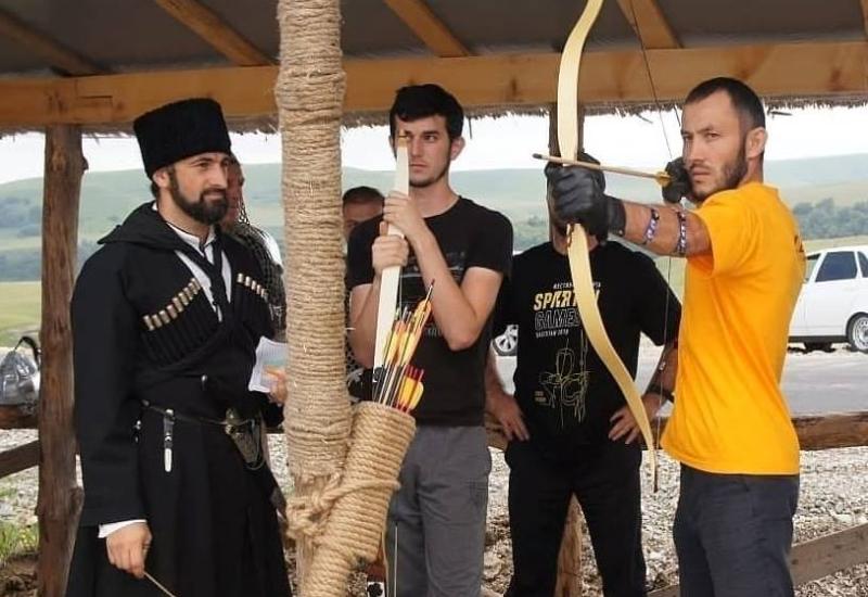 Лучники из Карабудахкента заняли призовые места на турнире