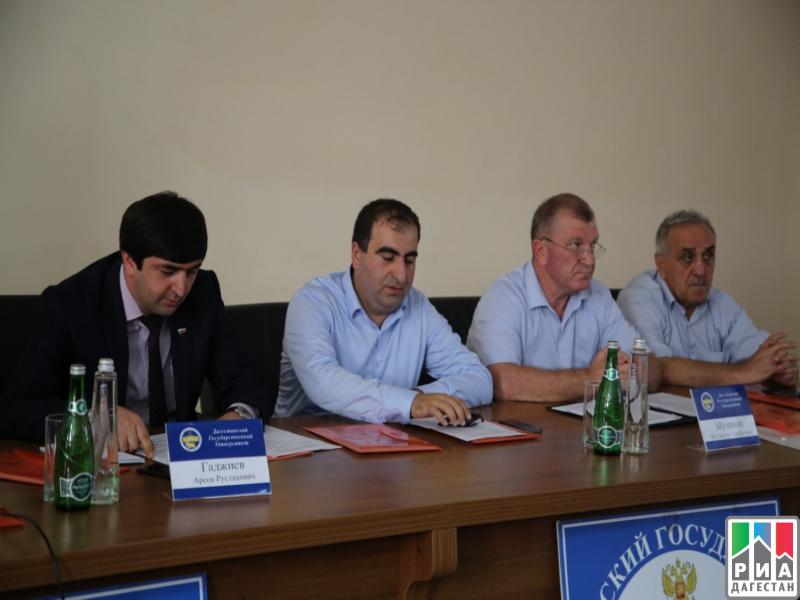 Представители Молодежного парламента Карабудахкентского района приняли участие в I Республиканском слете антинаркотического молодежного движения РД