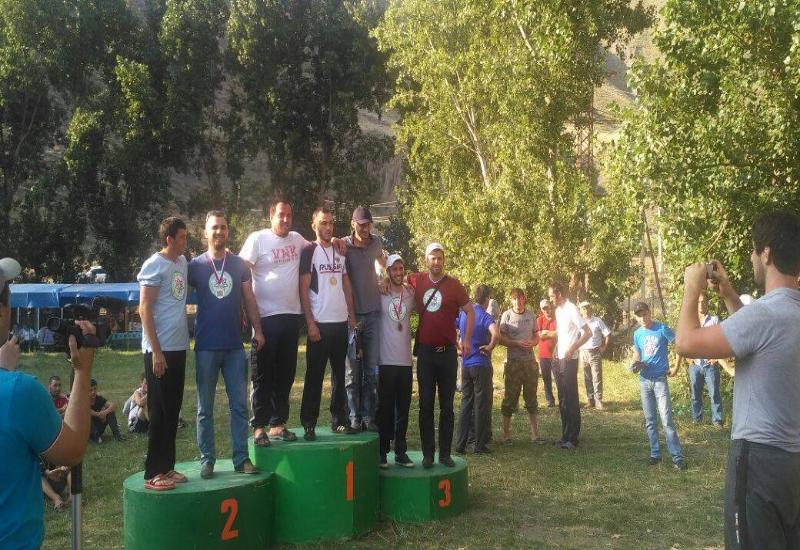 Команда Карабудахкентского района заняла первое место на «Курахских играх»