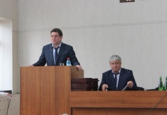 На расширенной сессии депутатов районного Собрания глава Карабудахкентского района представил годовой отчет