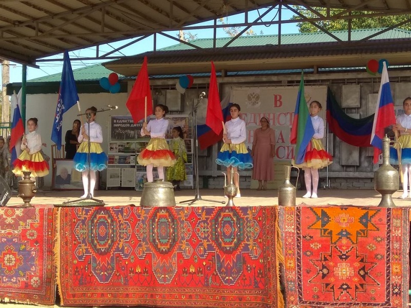 День единства народов Дагестана отметили  в Карабудахкенте.