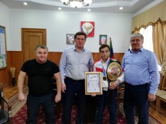 Расул  Салиев завоевал золотую медаль на чемпионате России по боксу