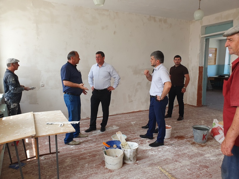 Готовность учебных заведений к участию в проекте «Современная школа» проверили в Карабудахкентском районе