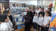 В Центральной библиотеке проведена выставка – беседа «Слово его, как источник сил», посвященная к 115-летию кумыкского поэта Дагестана