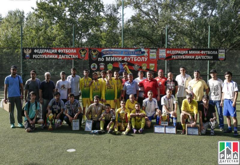 Чемпионат Дагестана по мини-футболу выиграла команда «Цекоб» из Шамильского района