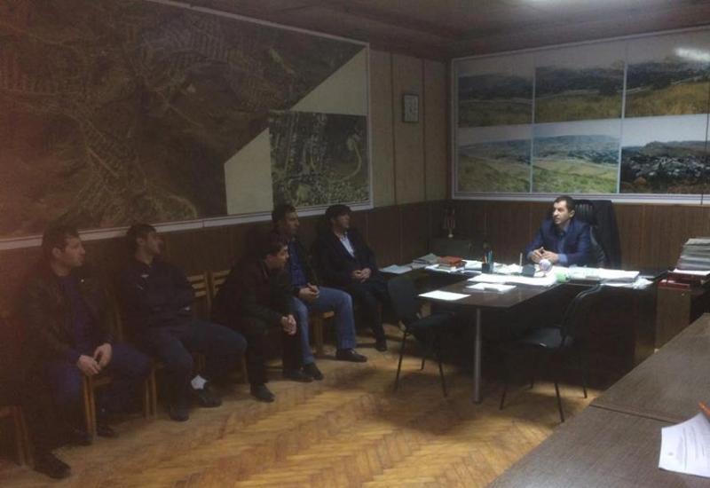 Глава села Карабудахкент Магомедсолтан Гасанов провел сессию с депутатами сельского поселения