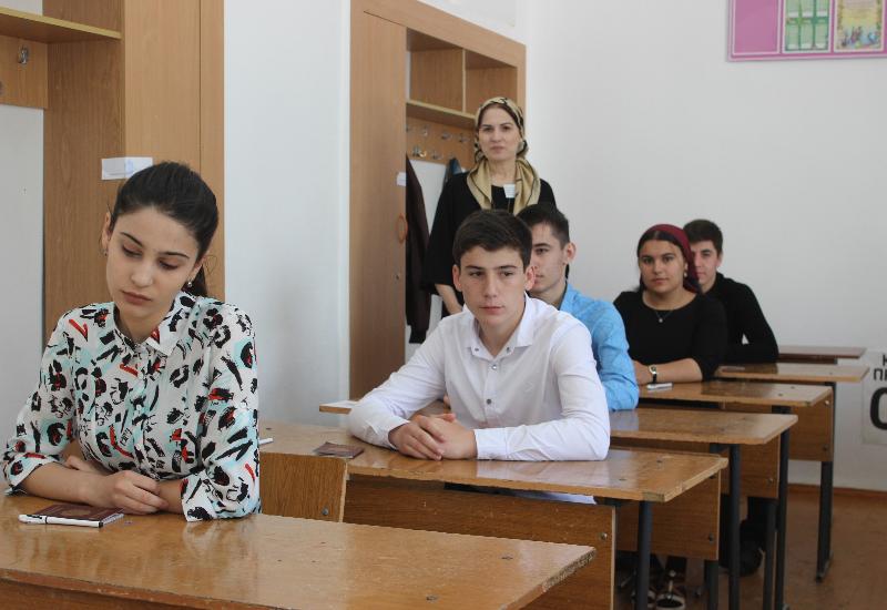 Выпускники Карабудахкентского района сдали ЕГЭ по базовой математике
