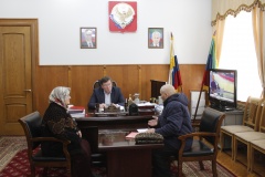 Махмуд Амиралиев провел очередной ежемесячный прием граждан.