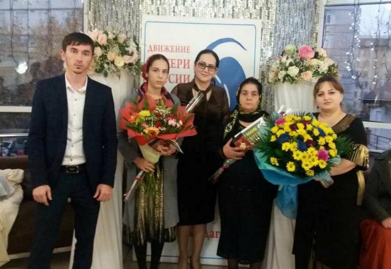 Делегация от Карабудахкентского района приняла участие на  концерте ко Дню матери