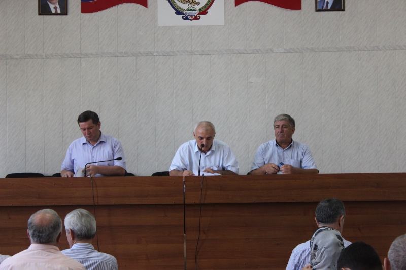 30 августа состоялась 20-ая очередная сессия Собрания депутатов МР "Карабудахкентский  район".