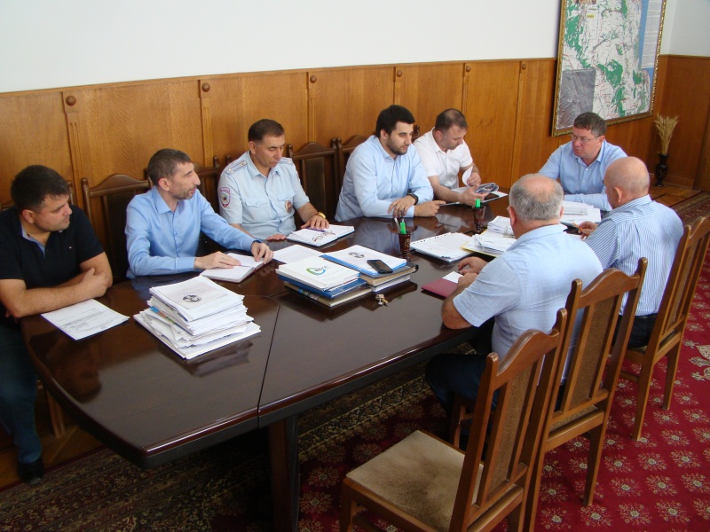 Вопросы сбора налогов обсудили в Карабудахкентском районе 