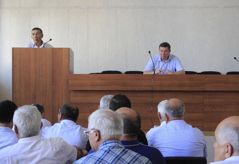 Проблемы водоснабжения обсудили на совещании в Карабудахкентском районе