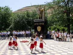 В День памяти и скорби в Карабудахкентском районе почтили память погибших в Великой Отечественной войне