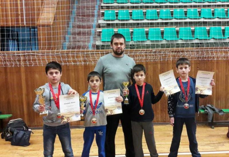 На первенстве России по традиционному ушу отличились юные спортсмены из Карабудахкентского района