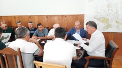 Руководитель Госжилинспекции РД провел выездное совещание в Карабудахкентском районе 