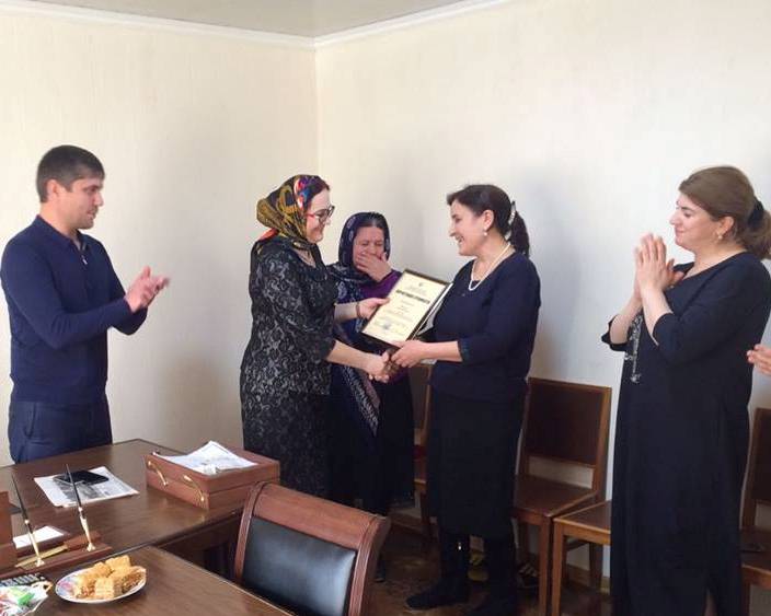  Зухра Шихаева была отмечена почетной грамотой администрацией Карабудахкентского района