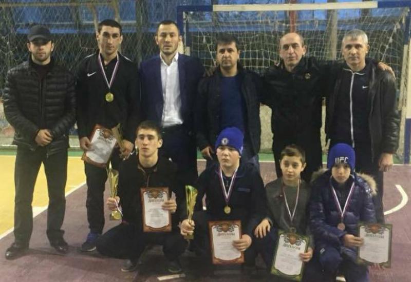 Победителями и призерами на чемпионате и первенстве Дагестана по ушу стали карабудахкентские спортсмены