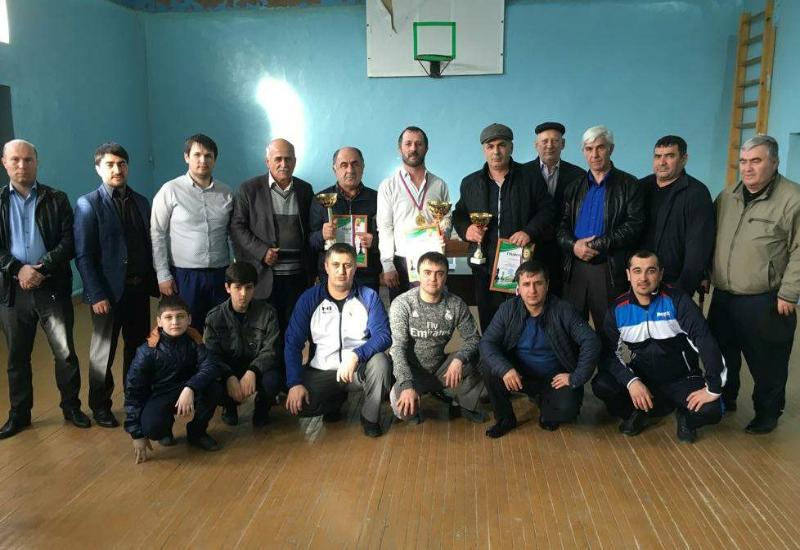 Жанболат Самадов стал сильнейшим на районном турнире по шахматам