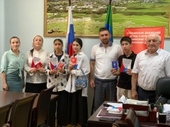 юные граждане получили свои первые паспорта в рамках акции «Мы – граждане России!».