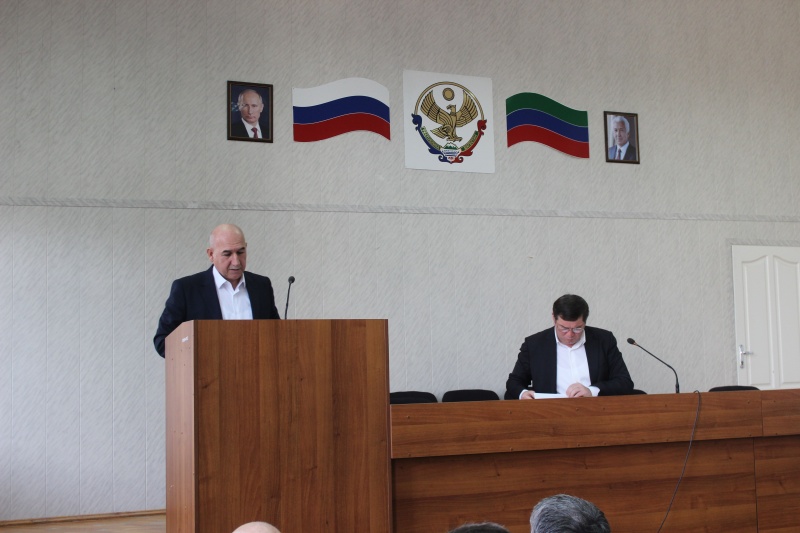 Сегодня, в районной администрации под председательством главы муниципалитета Махмуда Амиралиева,  состоялось очередное еженедельное совещание.