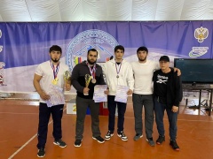 Третье общекомандное место заняла сборная Дагестана по пауэрлифтингу на первенстве ЮФО и СКФО в Нальчике.