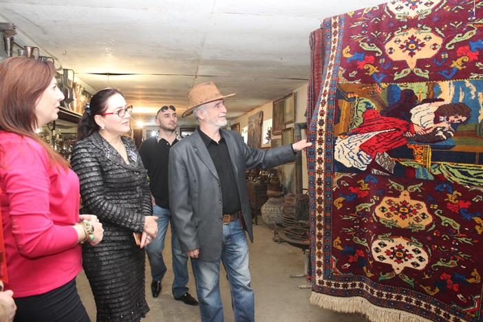 Директор Дома Дружбы Аида Алиева с рабочим визитом посетила музеи в Карабудахкенте