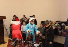 Для детей-сирот был проведен новогодний праздник в Карабудахкентском районе