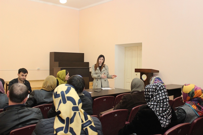 В Карабудахкенте состоялся муниципальный семинар для учителей по вопросу подготовки учащихся к сдаче ЕГЭ