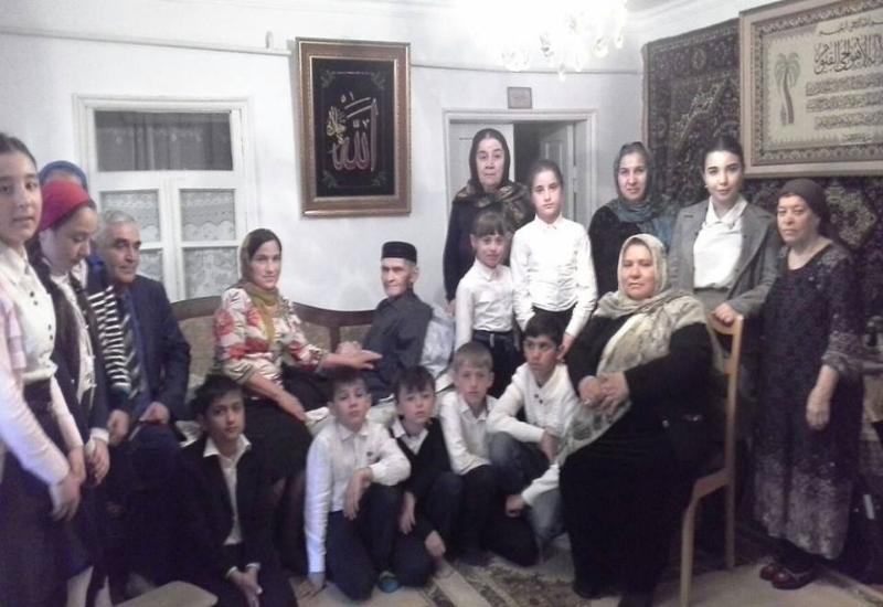 Воспитанники школ Карабудахкентского района посетили ветерана Великой Отечественной Войны 