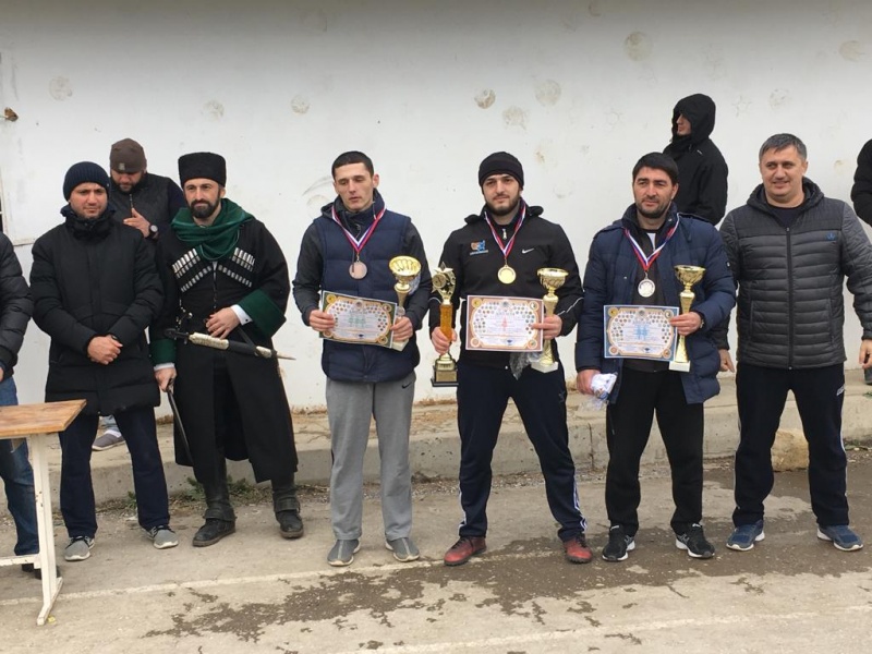 В Карабудахкентском районе состоялся открытый турнир по стрельбе из лука Кросс –Арчери «Стрелы Карабудага».