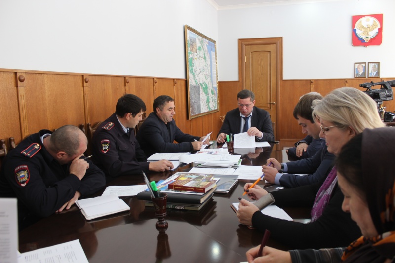 Расширенное заседание антитеррористической комиссии Карабудахкентского района прошло в Карабудахкенте.
