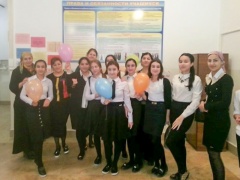 В гимназии села Карабудахкент прошла акция «Завяжи ленту другу»