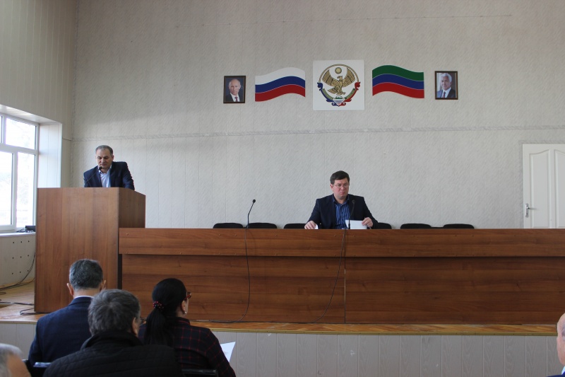  В Карабудахкентском районе обсудили подготовку хозяйств района к закладке многолетних насаждений  в 2019 года.