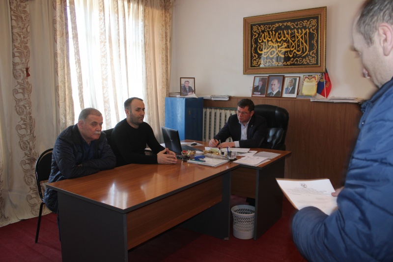 Глава Карабудахкентского района провел выездное совещание в с. Доргели