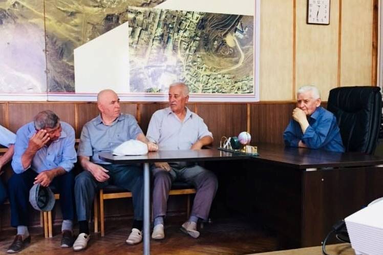 В Карабудахкентском районе отметили день рождения Гаджи Гаджиева