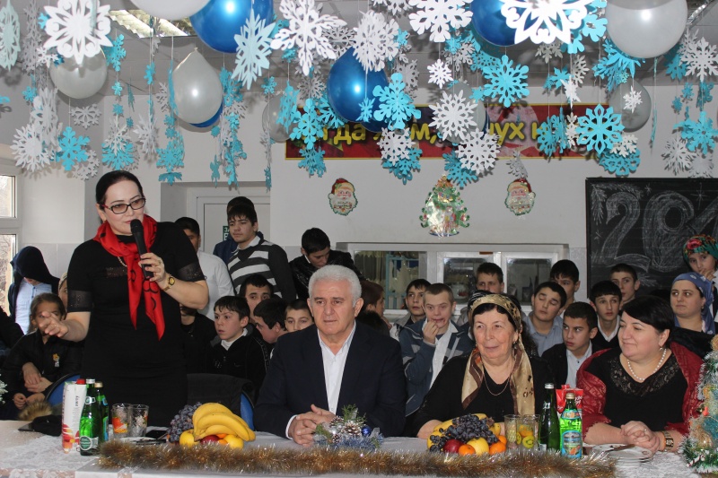 В Карабудахкентской специальной (коррекционной) общеобразовательной школе-интернат»  отметили Новый год.  