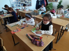 В общеобразовательных учреждениях  Карабудахкентского района провели конкурс рисунков среди учащихся 4-х классов 